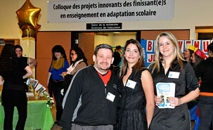 Sur notre photo, de gauche à droite, Arnaud, un employé du café étudiant La retenue qui a aidé à la bonne marche des activités le jour du colloque, Émilie Falardeau et Julie Lasnier, les deux principales organisatrices de la rencontre. Sur notre photo, de gauche à droite, Arnaud, un employé du café étudiant La retenue qui a aidé à la bonne marche des activités le jour du colloque, Émilie Falardeau et Julie Lasnier, les deux principales organisatrices de la rencontre.
