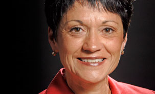 Mme Girard a souligné à quel point la recherche contribuait à améliorer la pratique des infirmières, présentes et futures. Mme Girard a souligné à quel point la recherche contribuait à améliorer la pratique des infirmières, présentes et futures.