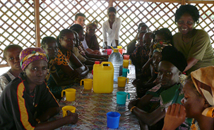 Patients at community hospital treatment centre in Bangui (Image : Pierre-Marie David)