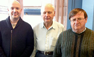 De gauche à droite: Jean-François Arguin (prof. adjoint), Paul Taras (prof. émérite) et Claude Leroy (prof. titulaire) au Département de physique.